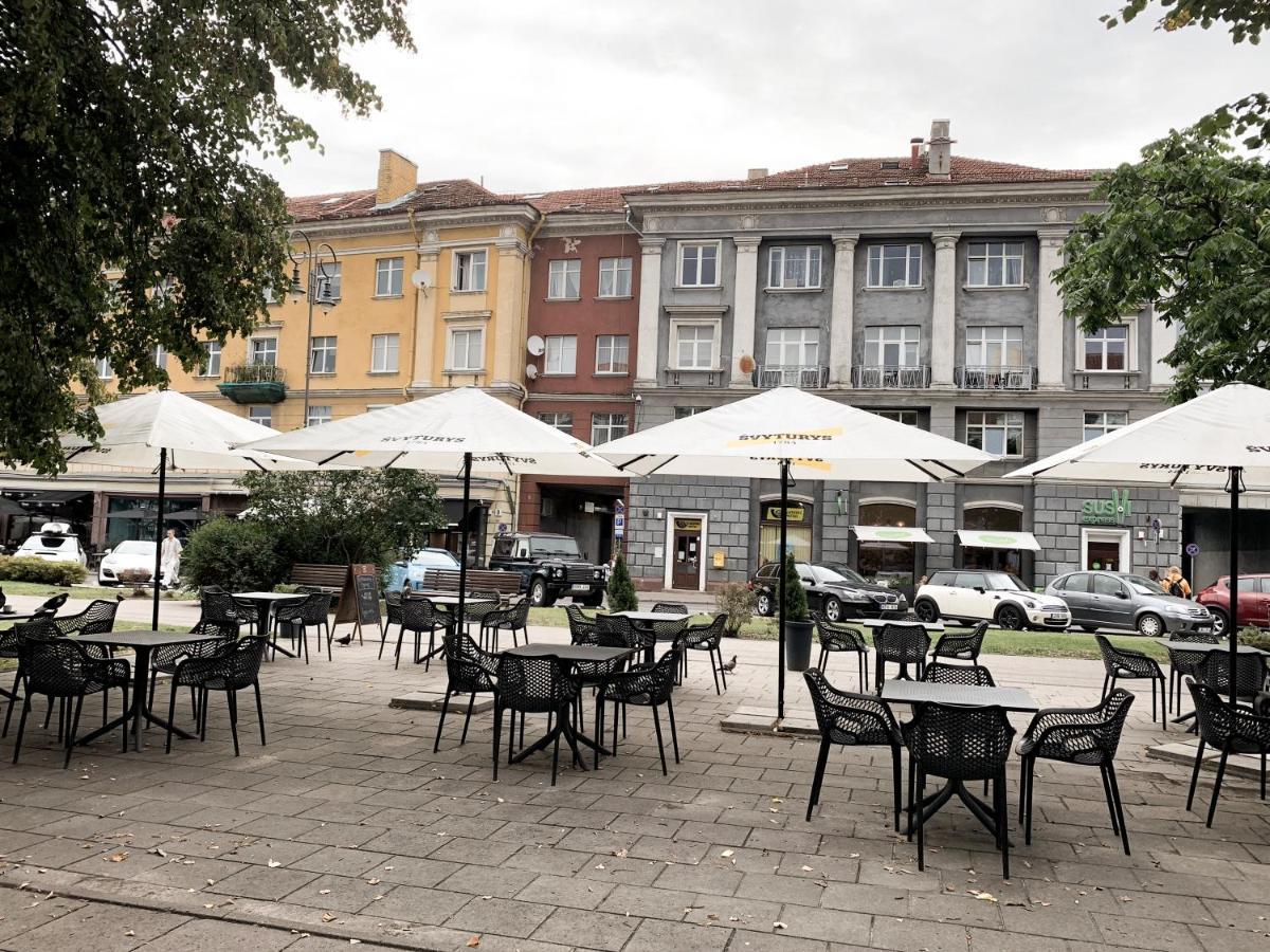 Old Town Home Of Evil Dog Вильнюс Экстерьер фото